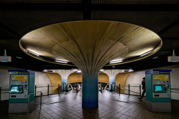 Comment organiser des vacances en Dordogne avec des ateliers de poterie et des balades en montgolfière?